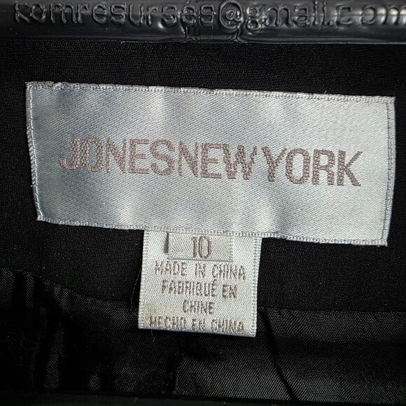 Womens Jones New York Black 100% Silk Blazer Jacket Button Up & Pockets Size 10 - Picture 2 of 7